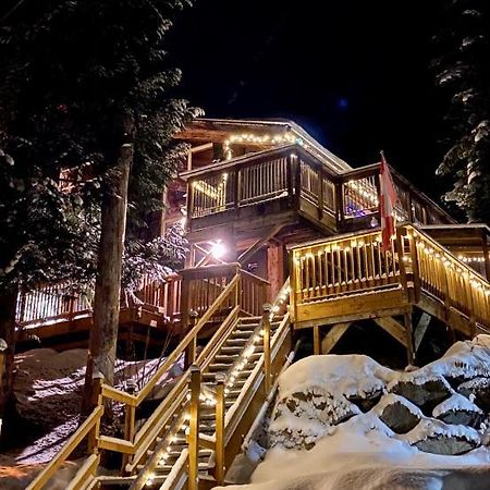 Ubc Whistler Lodge Exteriör bild