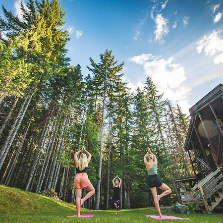 Ubc Whistler Lodge Exteriör bild