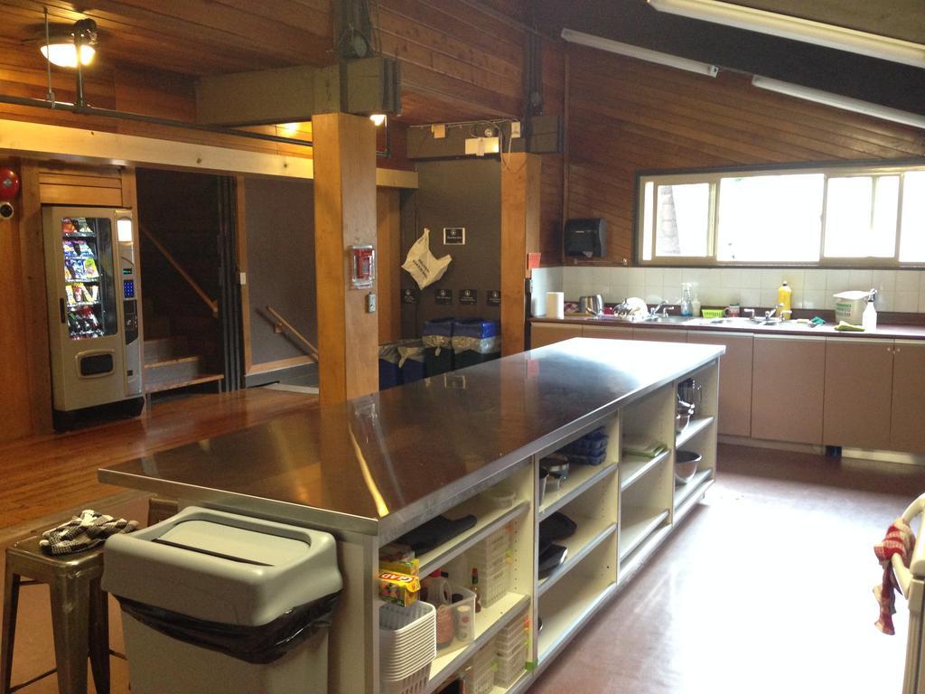 Ubc Whistler Lodge Rum bild