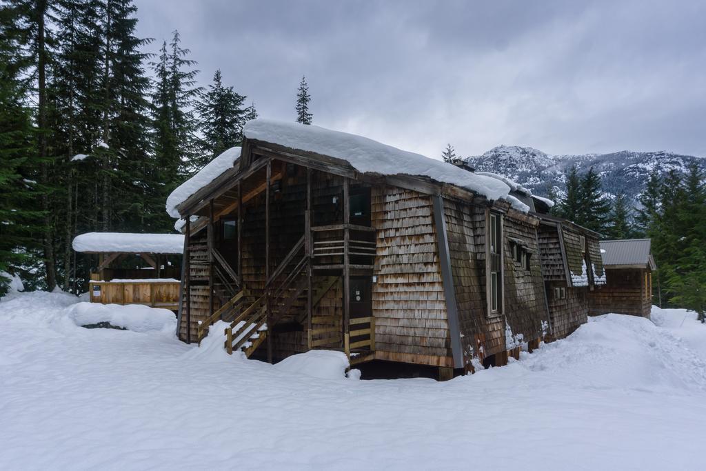 Ubc Whistler Lodge Exteriör bild