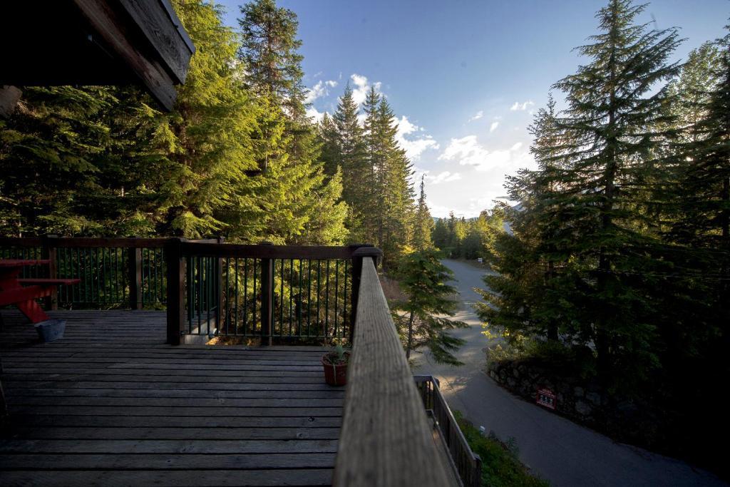 Ubc Whistler Lodge Exteriör bild