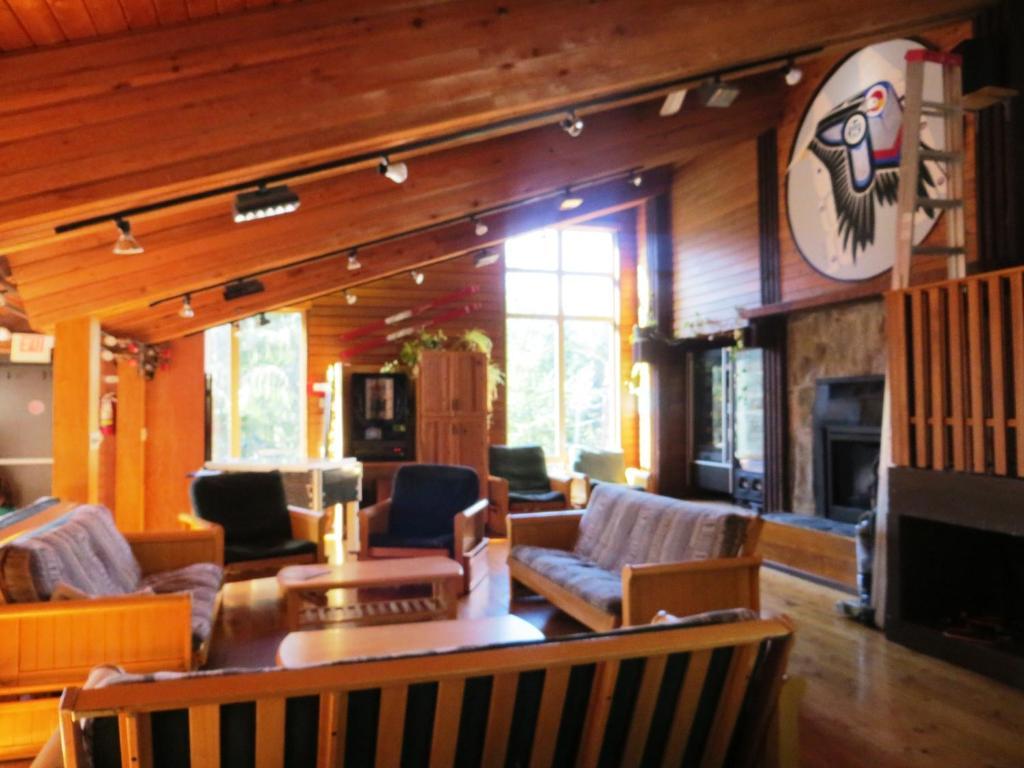 Ubc Whistler Lodge Exteriör bild
